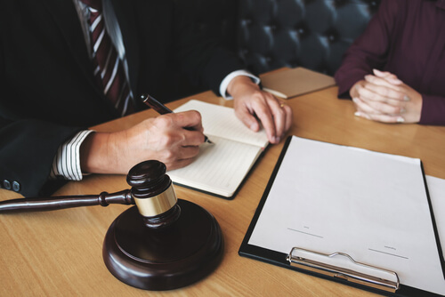 Oakland Park Business Litigation Attorney